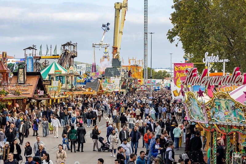 The 178th Cannstatter Volksfest on the Wasen attracted 4.2 million visitors. The Wasenrummel is one of the most important traditional festivals in Germany. Bad Cannstatt, Stuttgart, Baden-Württemberg, Germany