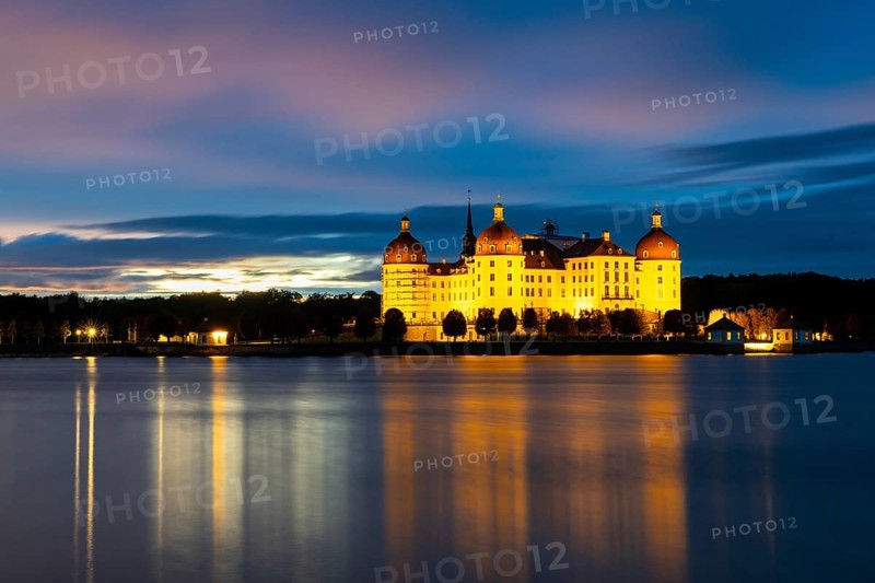Moritzburg Castle in the blue hour, castle pond, reflection, sunset, Moritzburg, Saxony, Germany