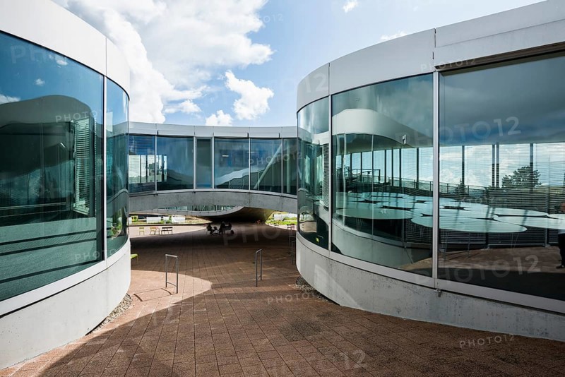 Rolex Learning Centre, SANAA architects, École polytechnique fédérale de Lausanne, EPFL, Lausanne, Switzerland