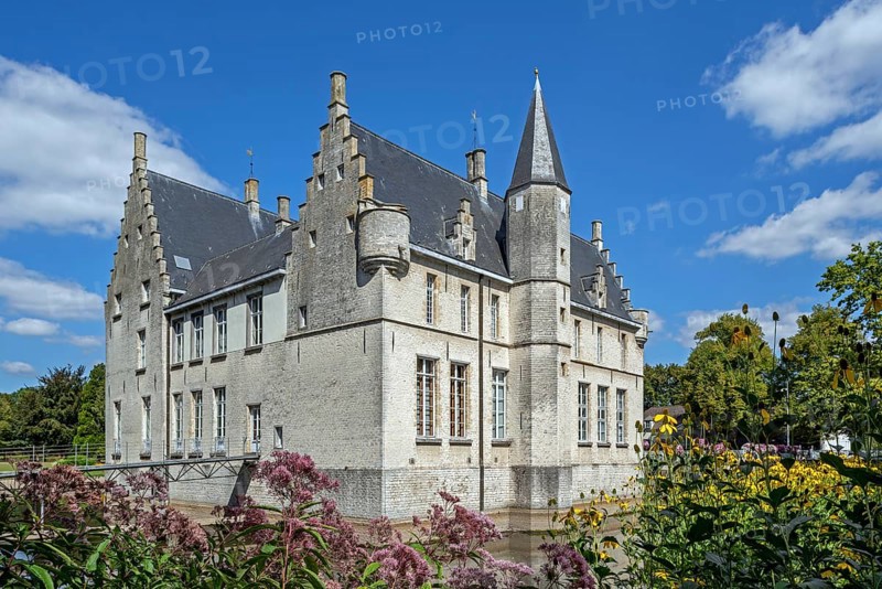 Kasteel Cortewalle, 15th century moated castle in Flemish Renaissance style at Beveren in summer, Waasland, East Flanders, Belgium
