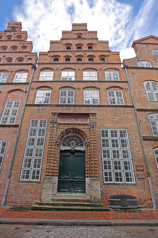 Historic Schabbelhaus built in the 18th century with stepped gable, brick building, Mengstraße, Old Town, Lübeck, Schleswig-Holstein, Germany