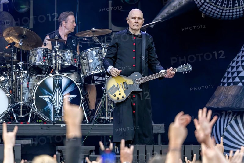 Billy Corgan, singer, guitarist, The Smashing Pumpkins, rock band, USA, The Aghori Tour 2025, open air at the Citadel Music Festival, 06.08.2025, Zitadelle Spandau, Berlin, Germany < english> THE SMASHING PUMPKINS, rock band, alternative, USA, The Aghori Tour 2025, open air at the Citadel Music Festival, August 6, 2025, Spandau Citadel, Berlin, Germany
