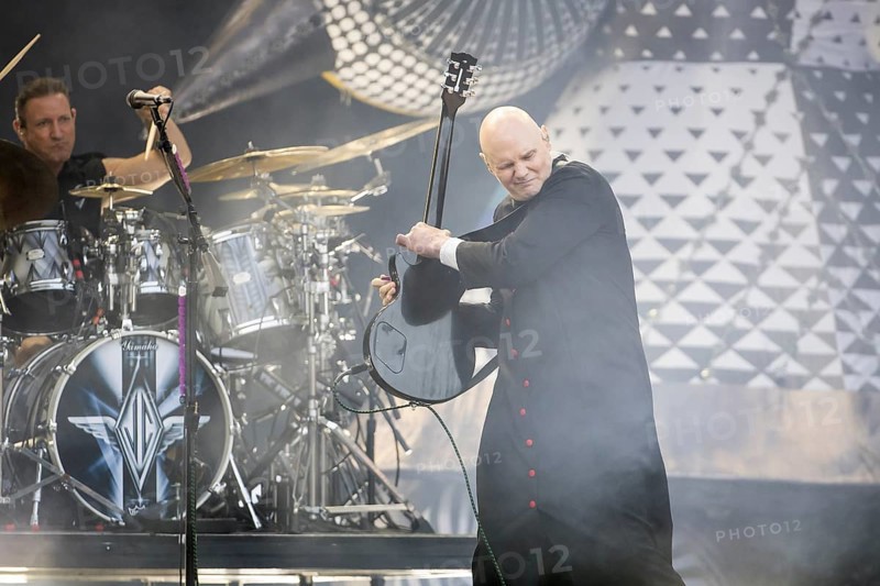 Jimmy Chamberlin (drummer) and Billy Corgan (singer) from The Smashing Pumpkins live on The Aghori Tour at the Zitadelle Spandau in Berlin on 06/08/2025