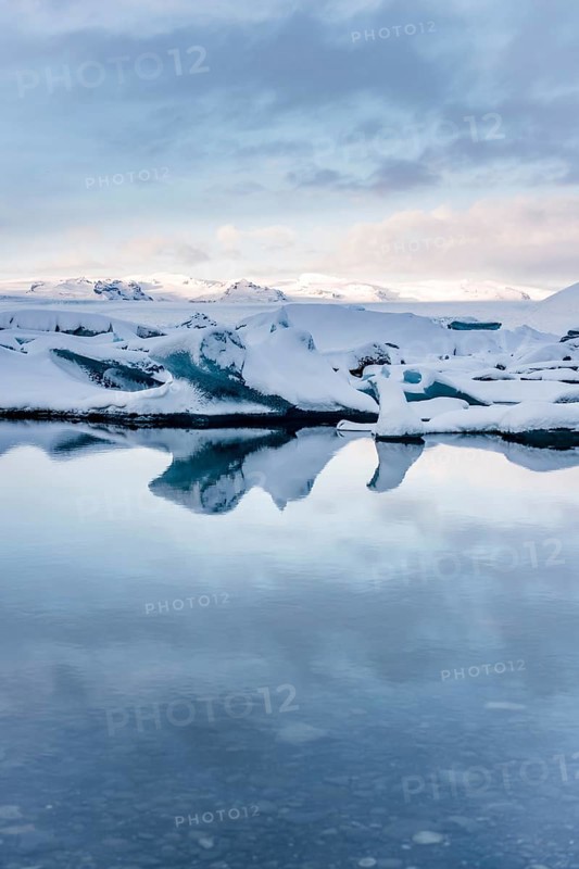 Jökulsarlon, icebergs, ice, glacial lake, Vatnajökull Glacier, winter, snow, sunset, Iceland* Jökulsarlon, Growler, Ice, Glacierlagoon, Vatnajökull Glacier, Snow, Sunset, Iceland