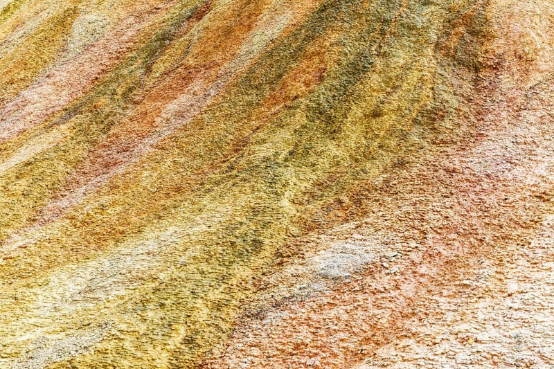 Discoloured rock, sinter, Jotunkjeldene, Spitsbergen, Svalbard
