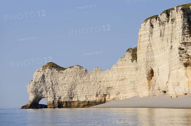 Cliffs with the Porte d'Amont rock gate, Etretat, Alabaster Coast, Seine-Maritime, Normandy, France