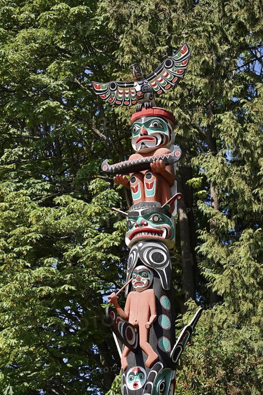 Totem Pole, Ga'akstalas Totem Pole, Stanley Park, Vancouver, British Columbia, Canada