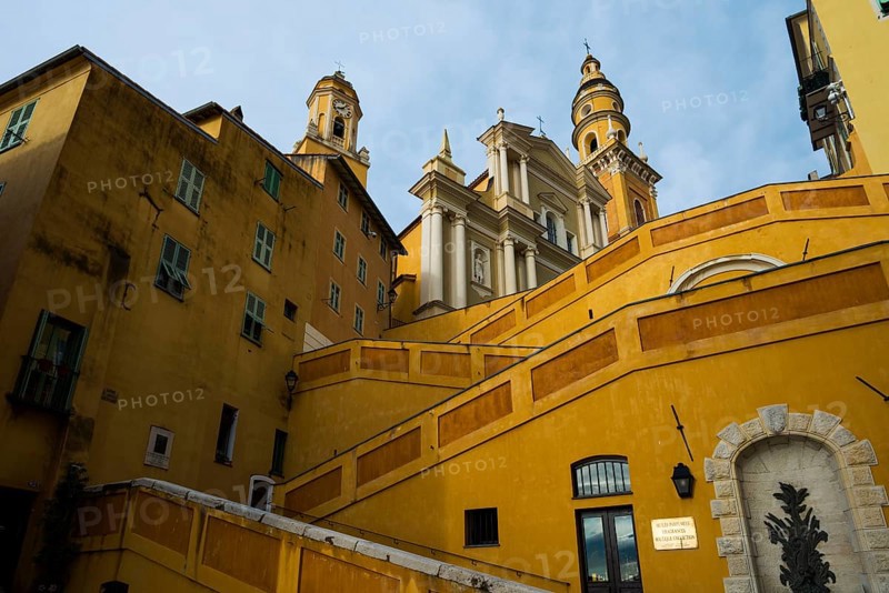 Town with colourful houses by the sea, sunrise, Menton, Alpes Maritimes, Provence Alpes Cote d'Azur, French Riviera, South of France, France