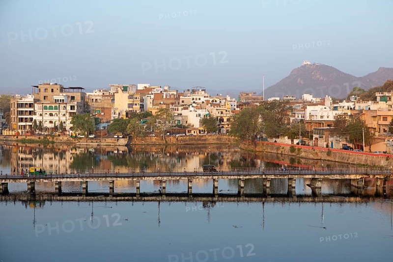 Udaipur and the Swaroop Sagar Lake in the morning light, Rajasthan, India