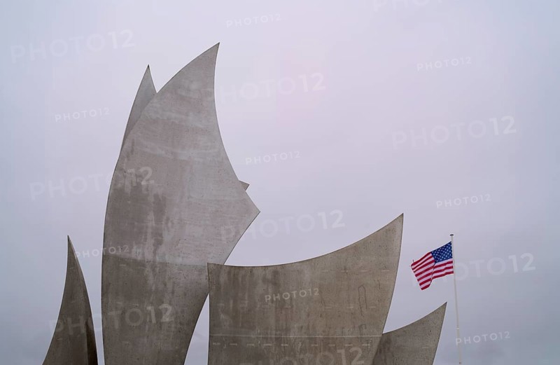 US flag, flag of the USA over Les Braves, memorial of Anilore Banon, polynational memorial to the Second World War, Omaha Beach, D-Day, Operation Overlord, Saint-Laurent-sur-Mer near Colleville-sur-Mer, Normandy, Calvados, France