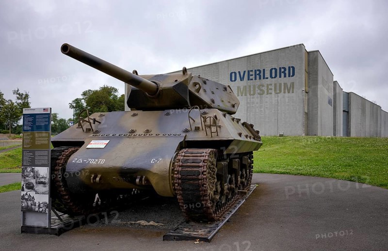 M10 Tank Destroyer tank, exhibit in front of Overlord Museum, Colleville-sur-Mer, D-Day, Operation Overlord, Omaha Beach, Normandy, Calvados, France