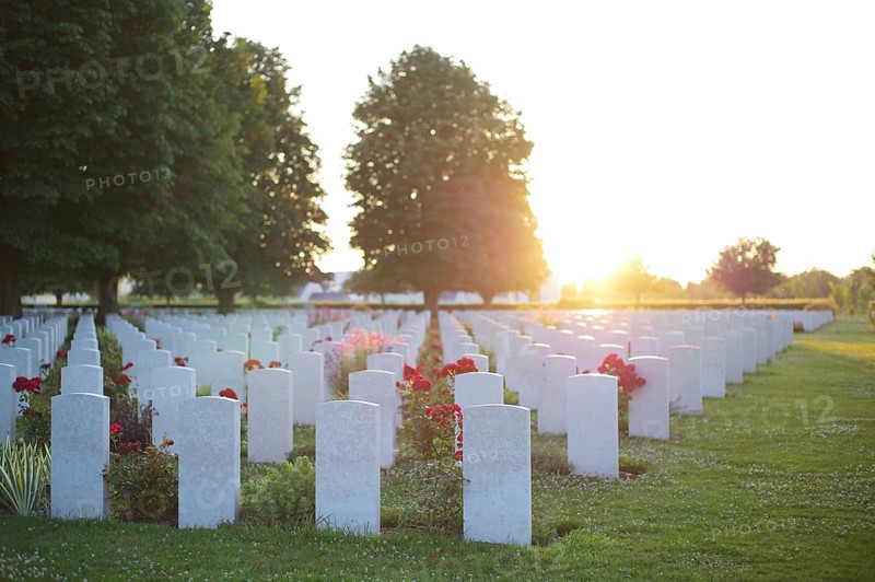 Gravestones, war graves, soldiers' graves, flowers, roses, British and German military cemetery, Cimetière militaire britannique, D-Day, Operation Overlord, Bayeux, Normandy, Calvados, France