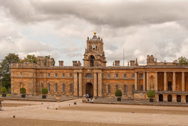 Blenheim Palace, the largest non-royal aristocratic residence in Great Britain, built by Queen Anne as a reward for John Churchill, 1st Duke of Marlborough. The imposing baroque palace is located in the English county of Oxfordshire on the River Glyme, a UNESCO World Heritage Site, England, United Kingdom