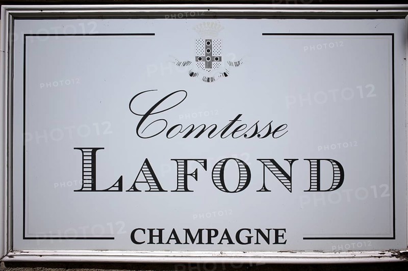 Sign, logo, head office, company headquarters, headquarters, champagne brand Comtesse Lafond, Épernay, Champagne, Marne, France
