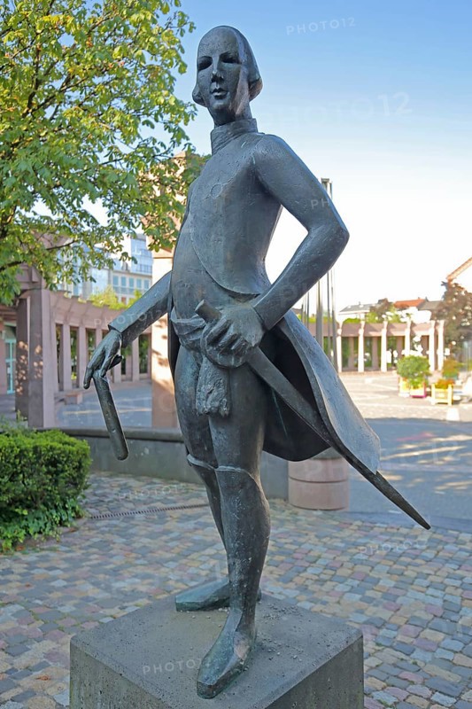 Monument to Landgrave Ludwig IX of Hesse-Darmstadt and founder of the city, nobleman with sword, Hessian, bronze sculpture, parade ground, Pirmasens, Rhineland-Palatinate, Germany
