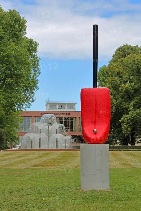 Sculpture Slip of the Tongue by Alexandra Bircken 2020, Blickachsen 14, modern art, water features, fountain, spa hotel, congress centre, tongue, tongue piercing, piercing, XXL, oversize, spa garden, Bad Homburg, Taunus, Hesse, Germany