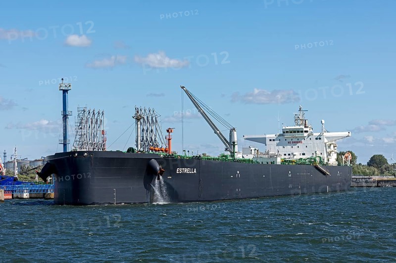 Oil tanker Estrella, overseas harbour, Warnemünde, Rostock, Mecklenburg-Western Pomerania, Germany