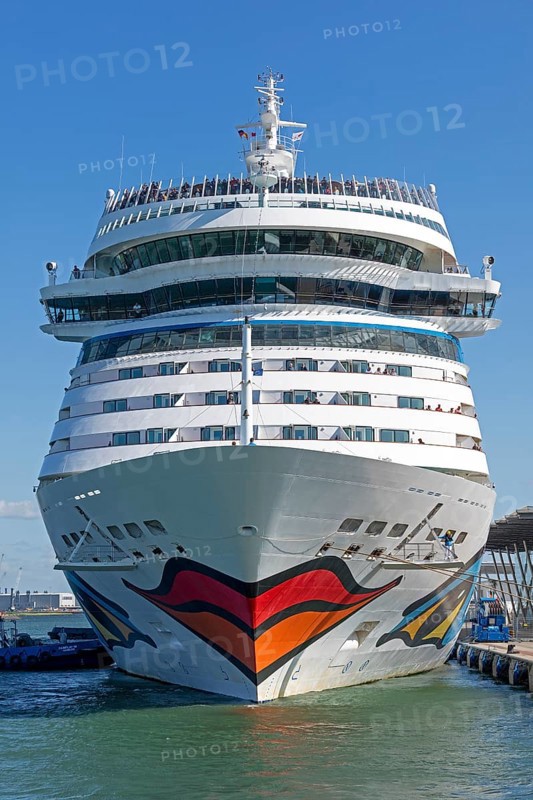 Cruise ship AIDA mar moored at the quay wall, Warnow, Warnemünde, Rostock, Mecklenburg-Vorpommern, Germany
