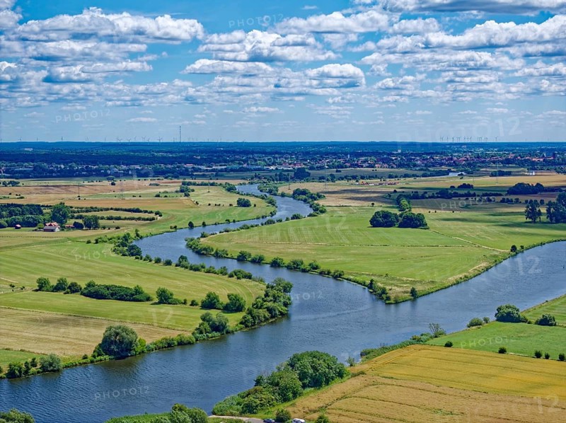 The Aller flows into the Weser at Verden. Aerial view, looking upstream, with the Aller on the left and the Weser on the right. Verden, Lower Saxony, Germany