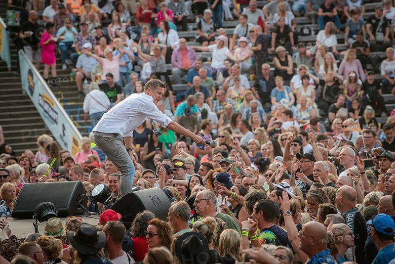Sebastian Oswald, one of the presenters at the Berliner Rundfunk 91.4 Open Air at the Berlin Parkbühne Wuhlheide on 5 July 2025