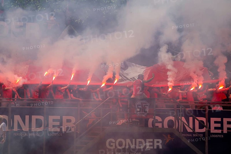 Rugby Bundesliga, 2024/25 season, final for the German championship: SC Frankfurt 1880 against TSV Handschuhsheim***Picture: Good mood among the Frankfurt fans
