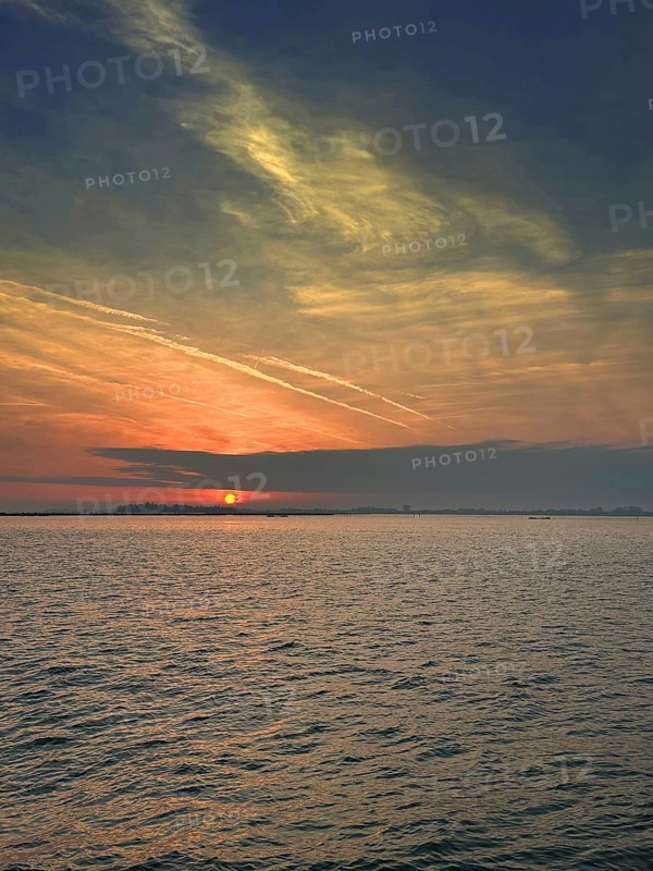 Evening atmosphere, Lake Starnberg, Bavaria, Germany