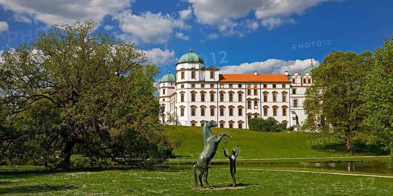 Artwork with the title Hengst Wohlklang in der Freiheitsdressur by Ulrich Conrad in the park of Celle Castle, Lower Saxony, Germany
