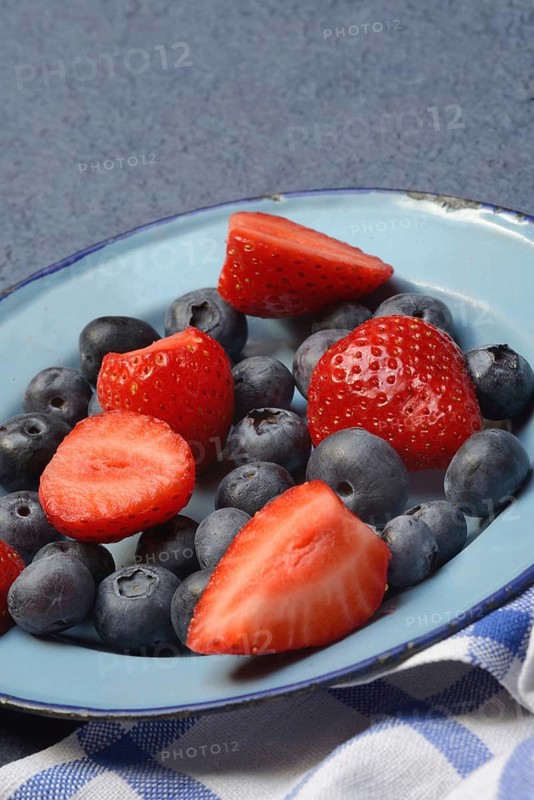 Plate with strawberries and blueberries, Fragaria, Vaccinium