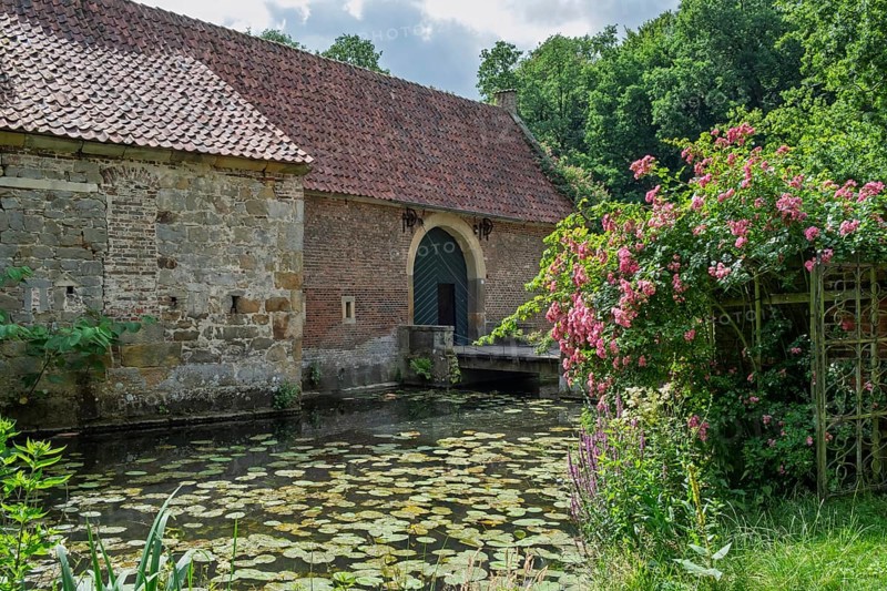 Drawbridge and gatehouse moated castle Haus Welbergen, Ochtrup-Welbergen, Münsterland, North Rhine-Westphalia, Germany