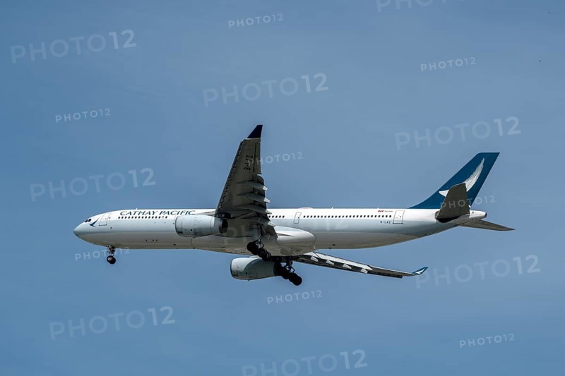 Aircraft Cathay Pacific, B-LAZ, Airbus A330-300