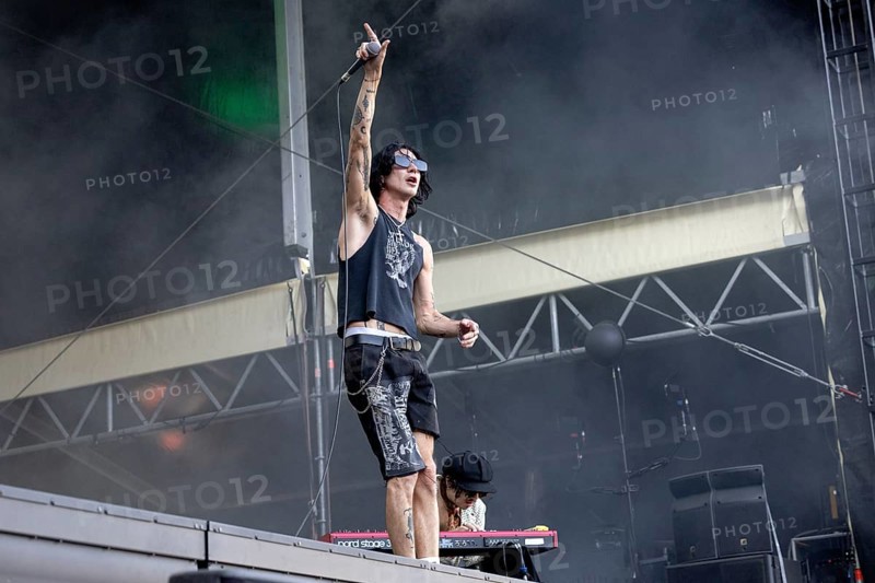 Remington Leith, singer, frontman, Palace Royale, rock band, USA, live open air at the Citadel Music Festival, 21 June 2025, Spandau Citadel, Berlin, Germany < english> Remington Leith, singer, frontman, Palace Royale, rock band, USA, live open air at the Citadel Music Festival, June 21, 2025, Spandau Citadel, Berlin, Germany