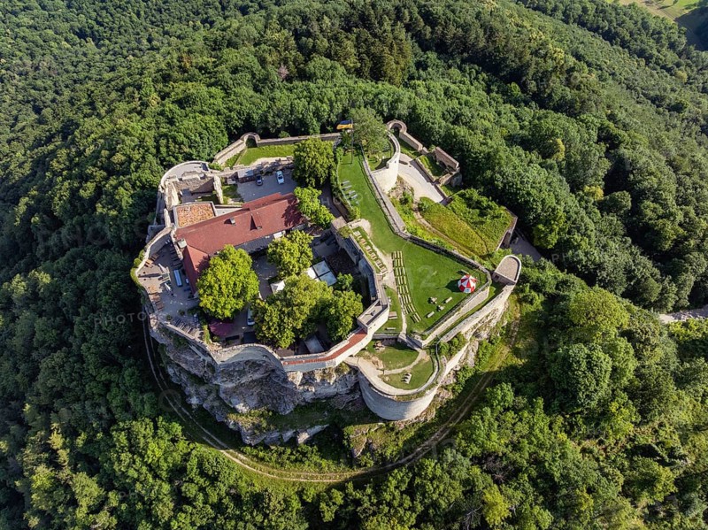 Luftbild von der hochmittelalterlichen Burgruine, Höhenburg Hohenneuffen am Albtrauf, Neuffen, Landkreis Esslingen, Schwäbische Alb, Baden-Württemberg, Deutschland