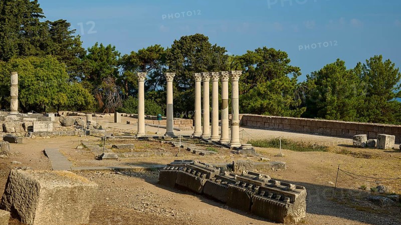 Ancient ruins with columns surrounded by lush trees in the sunshine, Temple of Apollo, Corinthian Columns, Asklipion, Asklepieion, Healing Temple, Temple, Hippocrates, Kos, Dodecanese, Greek Islands, Greece