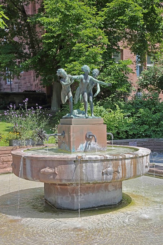 Three-river fountain by Emil Salm 1935 as a symbol of the three-river city, three, rivers, city, bronze sculpture, verdigris, fountain, Blumenhof, Pforzheim, Northern Black Forest, Black Forest, Baden-Württemberg, Germany
