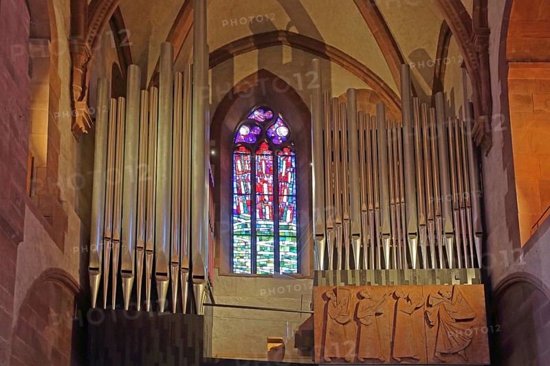 Organ and colourful stained glass window, arts and crafts, stained glass, abstract art, interior view, late Gothic, St. Michael, collegiate church, castle church, Pforzheim, Northern Black Forest, Black Forest, Baden-Württemberg, Germany