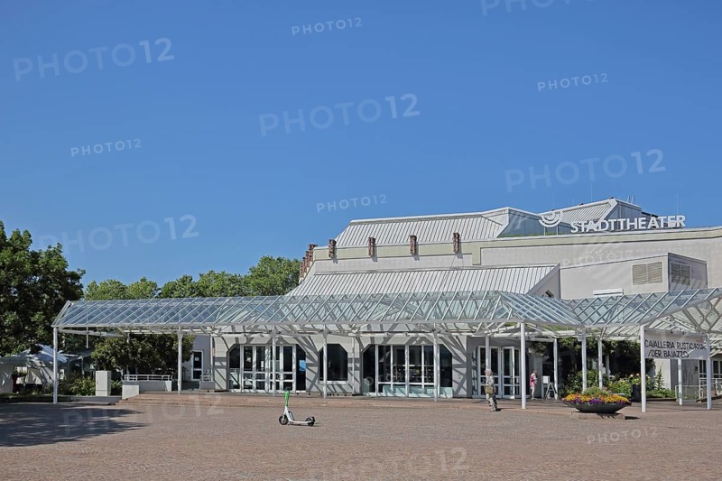 City Theatre, Waisenhausplatz, Pforzheim, Northern Black Forest, Black Forest, Baden-Württemberg, Germany