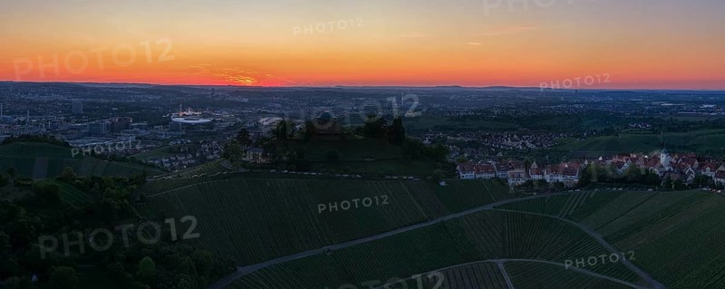 Panoramic view of the city with vineyards and houses in the foreground at sunset, grave chapel, Zum Württemberg, Rotenberg district, Stuttgart, Baden-Württemberg, Germany