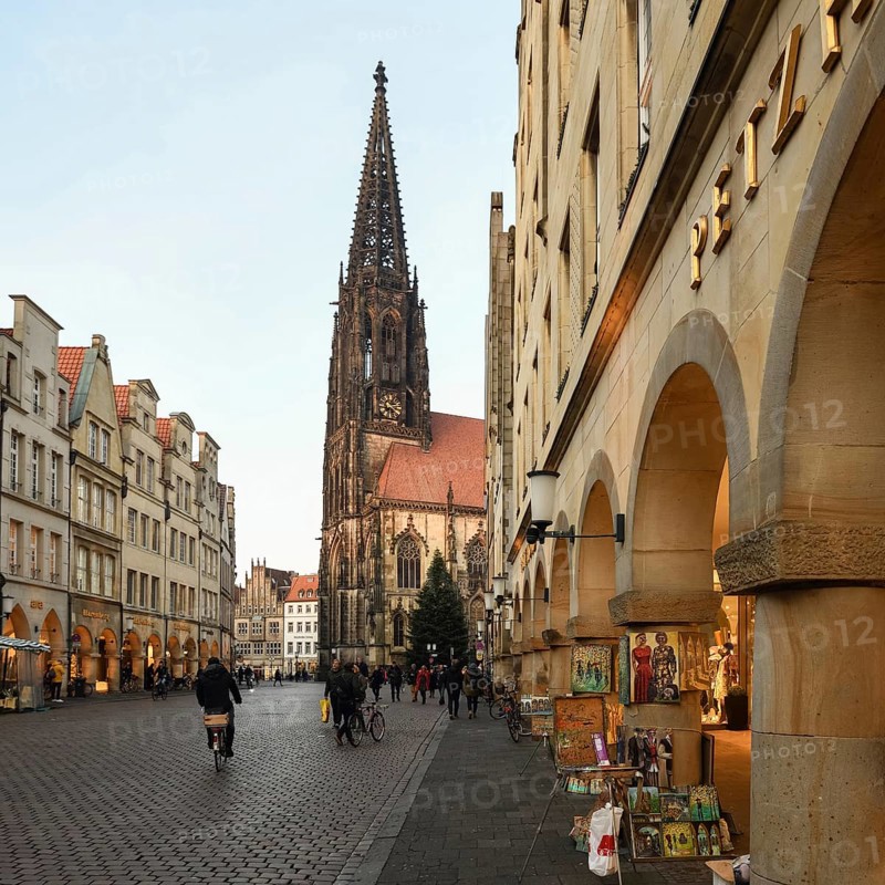 Münster, historic old town, student city, old gabled houses on Prinzipalmarkt, view of St Lambert's Church, Westphalia, North Rhine-Westphalia, Germany, Western Europe