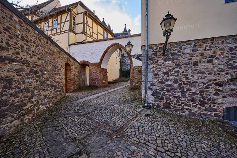 City gate, city wall, old town, half-timbered houses, cathedral square, Magdeburg, state capital, independent city, Saxony-Anhalt, Germany
