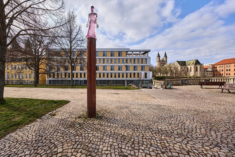 Mechthild von Magdeburg, sculpture, transparent plastic, sculptor Susan Turcot, Kloster Unser Lieben Frauen, church, lawn, bare wintry trees, pavement of cobblestones, general architecture, diffuse light, slightly sunny, blue sky, cumulus clouds, Fürstenwall, Magdeburg, state capital, independent city, Saxony-Anhalt, Germany