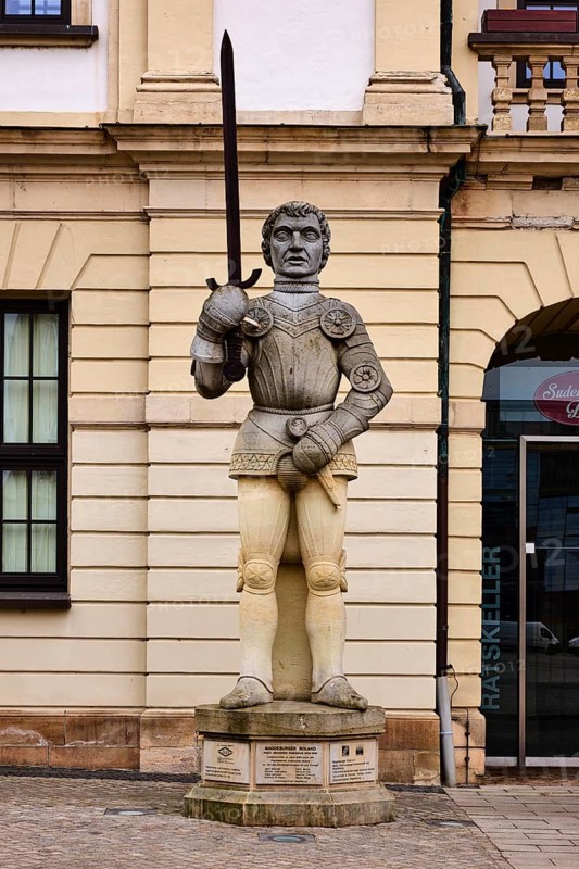 Roland figure, sculptor Martina Seffers, historic city centre, sandstone building, façade, diffuse light, Alter Markt, Magdeburg, state capital, independent city, Saxony-Anhalt, Germany
