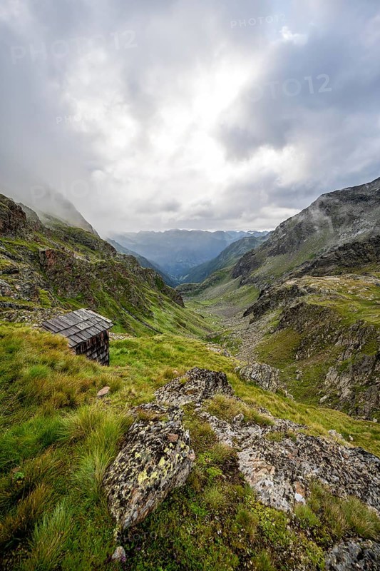 Mountain landscape, mountain valley with clouds, Wangenitztal, Schober Group, Hohe Tauern National Park, Carinthia, Austria