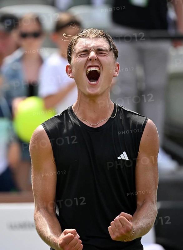Justin Engel GER Cheering Emotion Gesture Gesture after match win, Tennis, ATP 250, BOSS Open 2025, Stuttgart, Baden-Württemberg, Germany