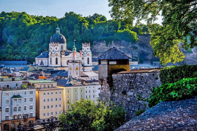 View from the Kapuzinerberg to the historic city centre with the Kollegienkirche, Salzburg, Salzachtal, Land Salzburg, Austria