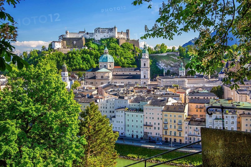 Panoramic view from the Kapuzinerberg to the historic city centre with Hohensalzburg Fortress, Salzburg, Salzachtal, Salzburg County, Austria