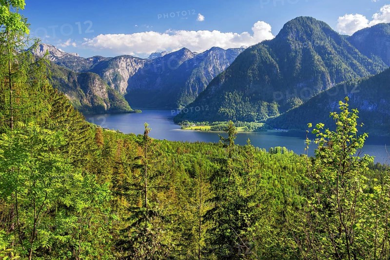 Panoramic view of the lake and the Dachstein foothills, Bad Goisern, Lake Hallstatt, UNESCO World Heritage Site, Salzkammergut, Upper Austria, Austria