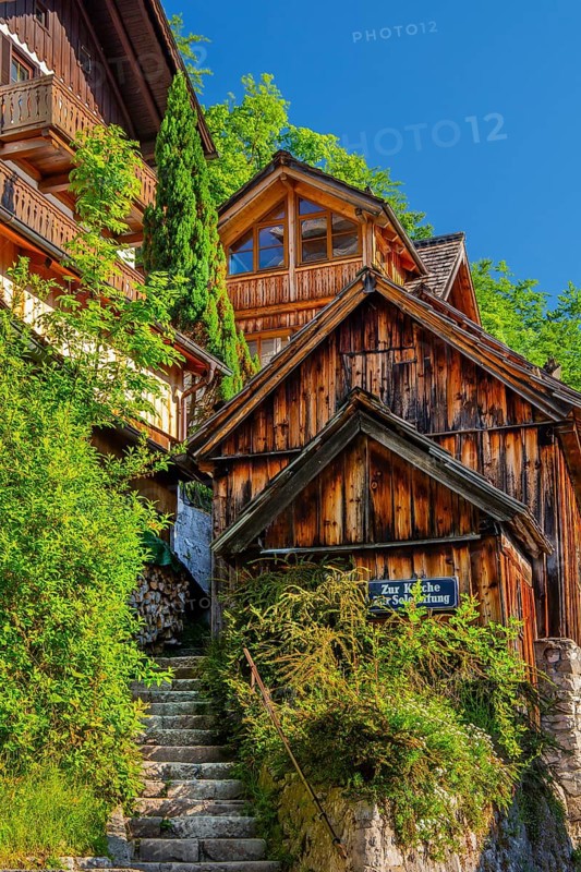 Houses on the steep bank above the lake, Hallstatt, Lake Hallstatt, UNESCO World Heritage Site, Salzkammergut, Upper Austria, Austria