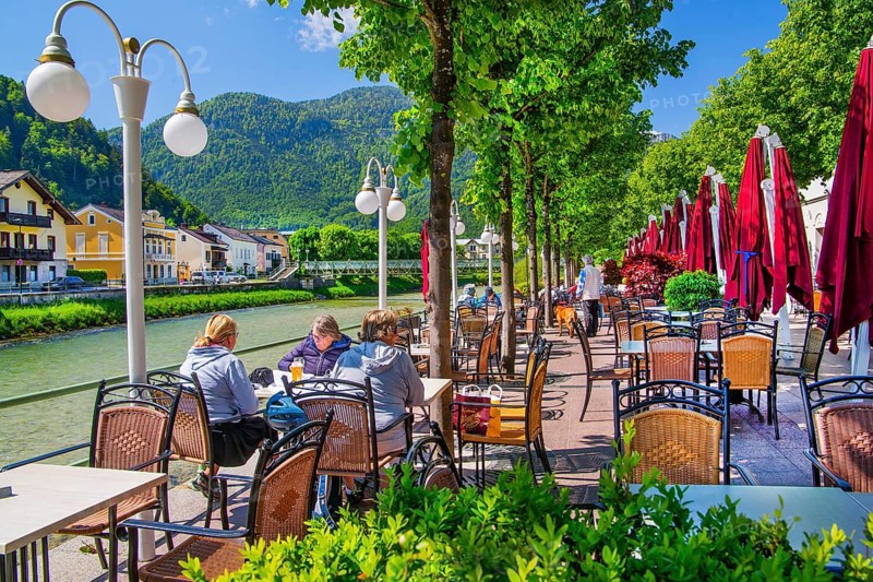 Café terrace of the GranCafe Zauner on the banks of the Traun, Bad Ischl, Trauntal, Salzkammergut, Upper Austria, Austria