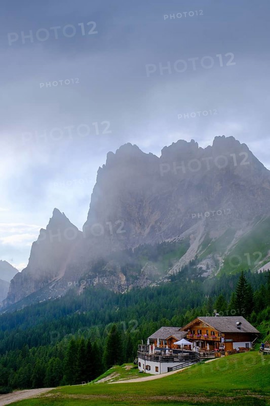 Rifugio Mietres, behind Monte Pomagagnon, Cortina d'Ampezzo, Dolomites, Veneto, Italy