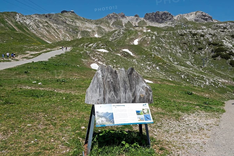 View from the Höfatsblick mountain station of the Nebelhorn cable car to the Nebelhorn and Hintersteiner via ferrata, Oberstdorf, Allgäu Alps, Oberallgäu, Bavaria, Germany
